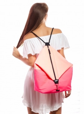 Докладніше про Стильна сумка-рюкзак Victoria&#039;s Secret