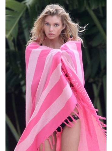 Пляжный плед от Victoria's Secret