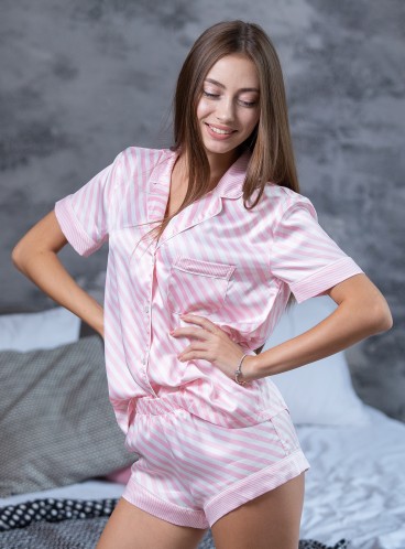Сатиновая пижамка с шортиками Victoria's Secret из сериии The Sleepover - Pink Stripe