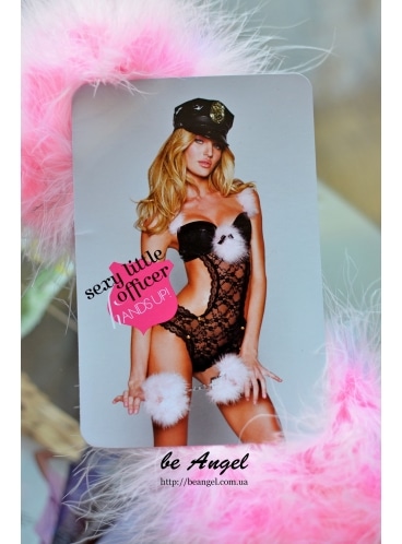 Спокусливий костюмчик сексі-поліцейської від Victoria's Secret