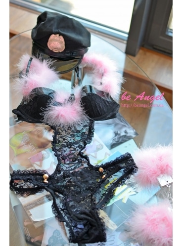 Соблазнительный костюмчик секси-полицейской от Victoria's Secret