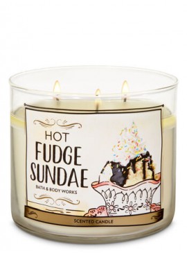Докладніше про Свічка Hot Fudge Sundae від Bath and Body Works